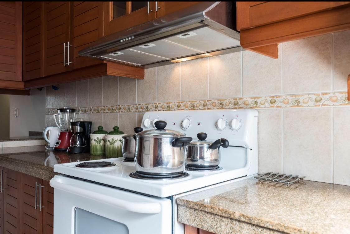 New Apartment In Miraflores! Laromar Area! Lima Exterior foto